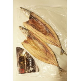 燻り干し秋刀魚　2尾入　560円